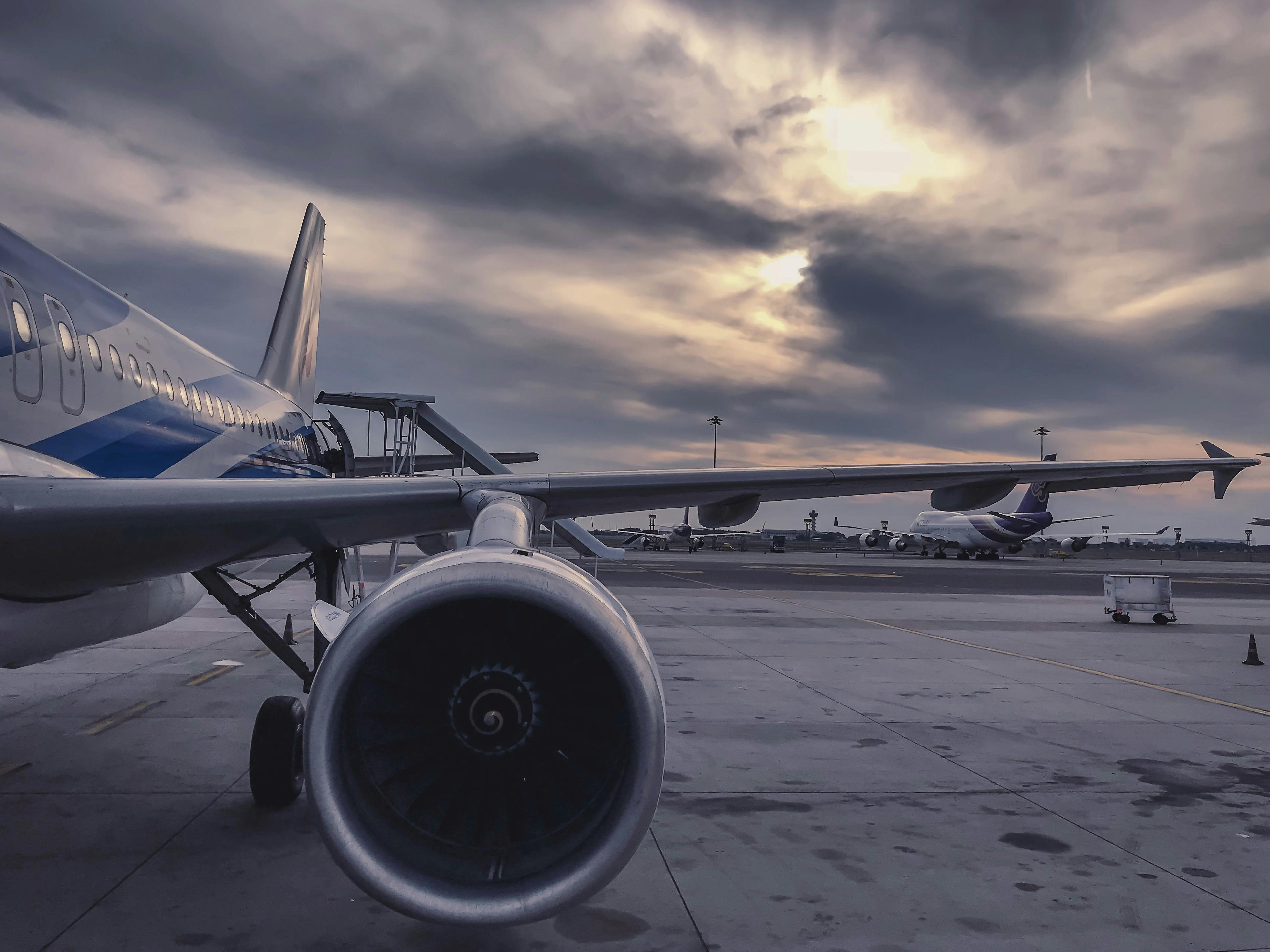 Airplane in flight